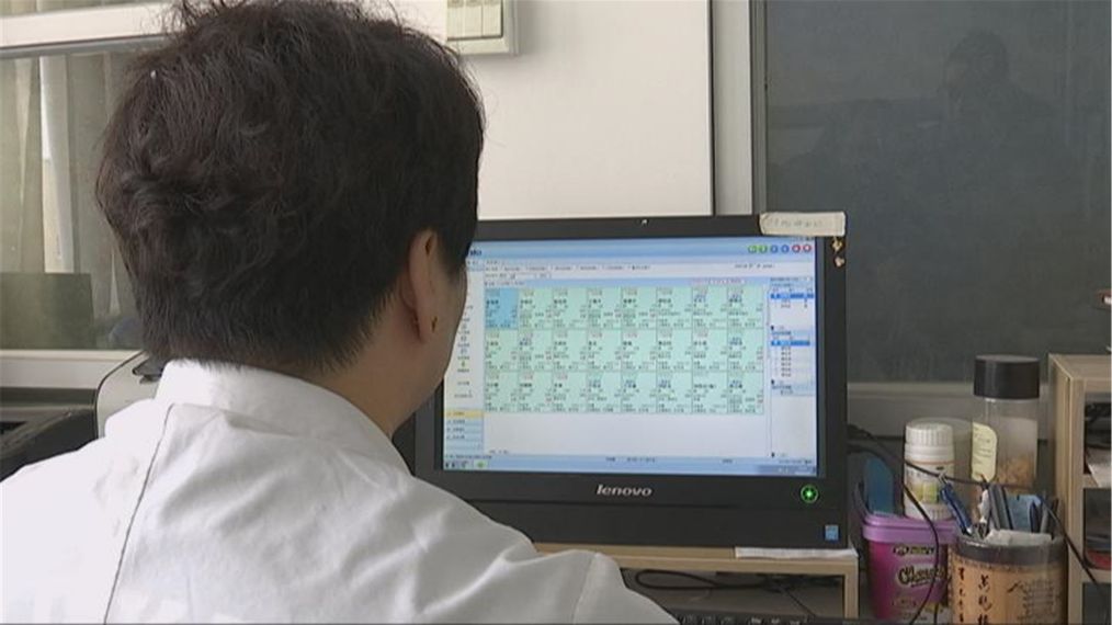 11岁男童“光头”户外踢足球：两耳起水泡造成二度冻伤