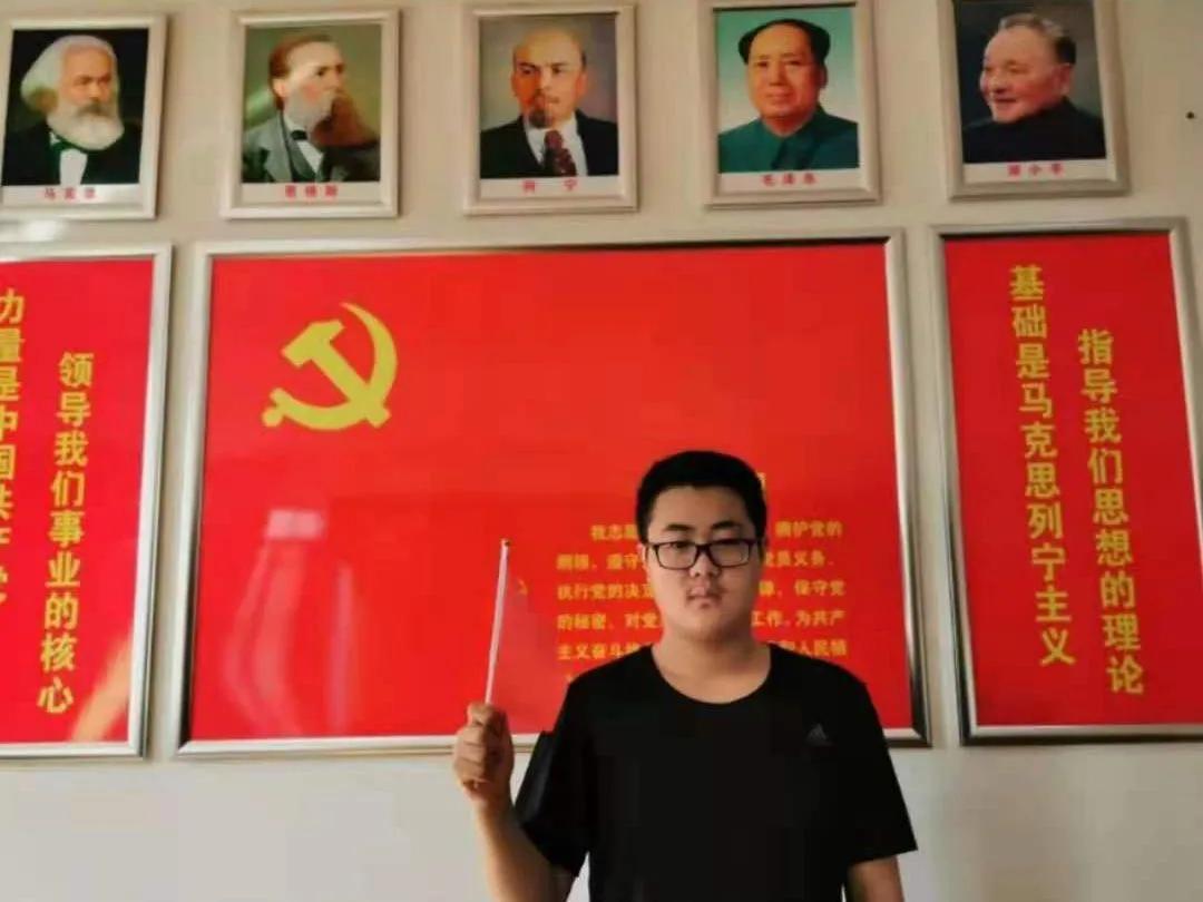 无奋斗不青春的作品,无奋斗不青春一千字论文