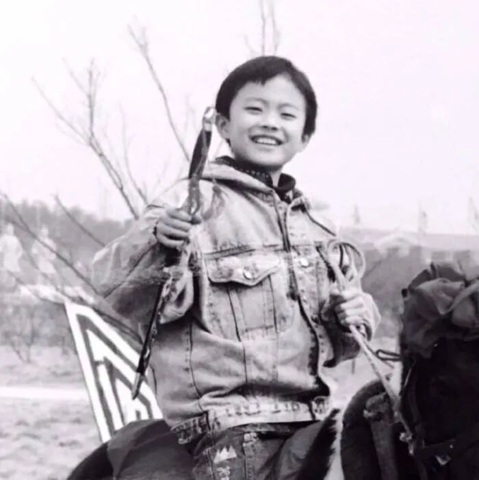 华语乐坛最后的巅峰许嵩,许嵩华语乐坛一股清流还实力宠粉