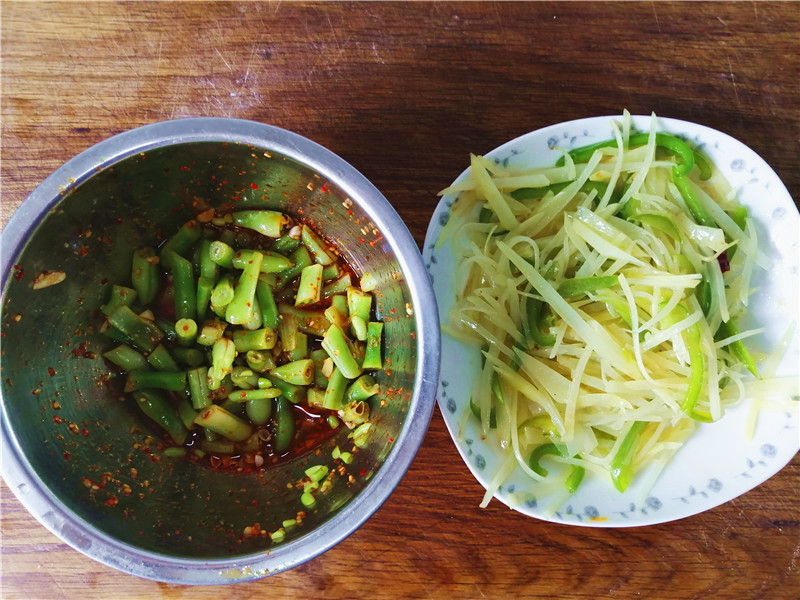 使用电饼铛烙饼不裂的技巧,电饼铛烙饼发硬的小窍门