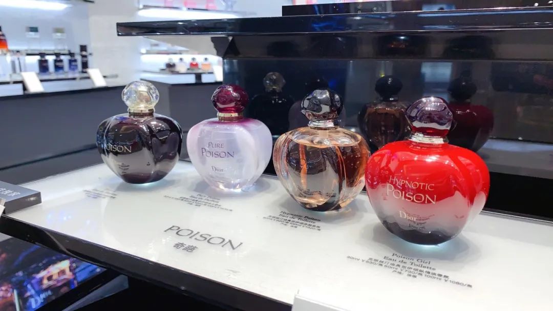 哈尔滨dior专柜远大,dior迪奥官方线上精品店