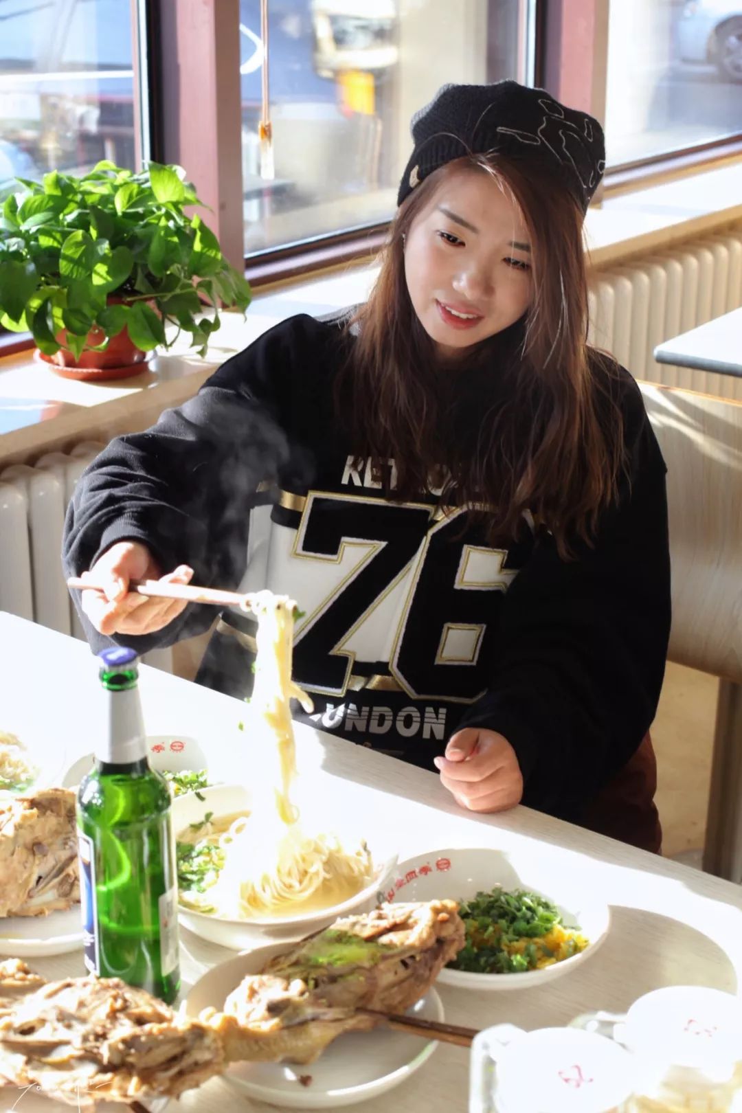 机票不到800元，第2次东北沈阳之旅，1个鸡架配老雪！