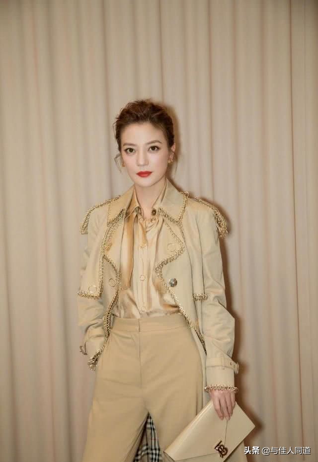 赵薇穿白色西装图片,赵薇穿的绿衣服