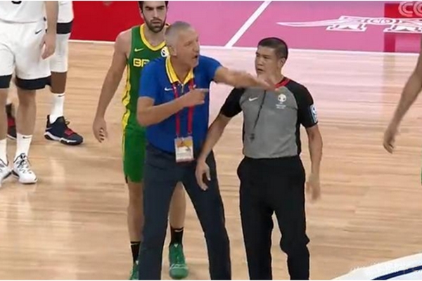 2022世界杯老将们的集体谢幕,世界杯颁奖仪式看台女球迷