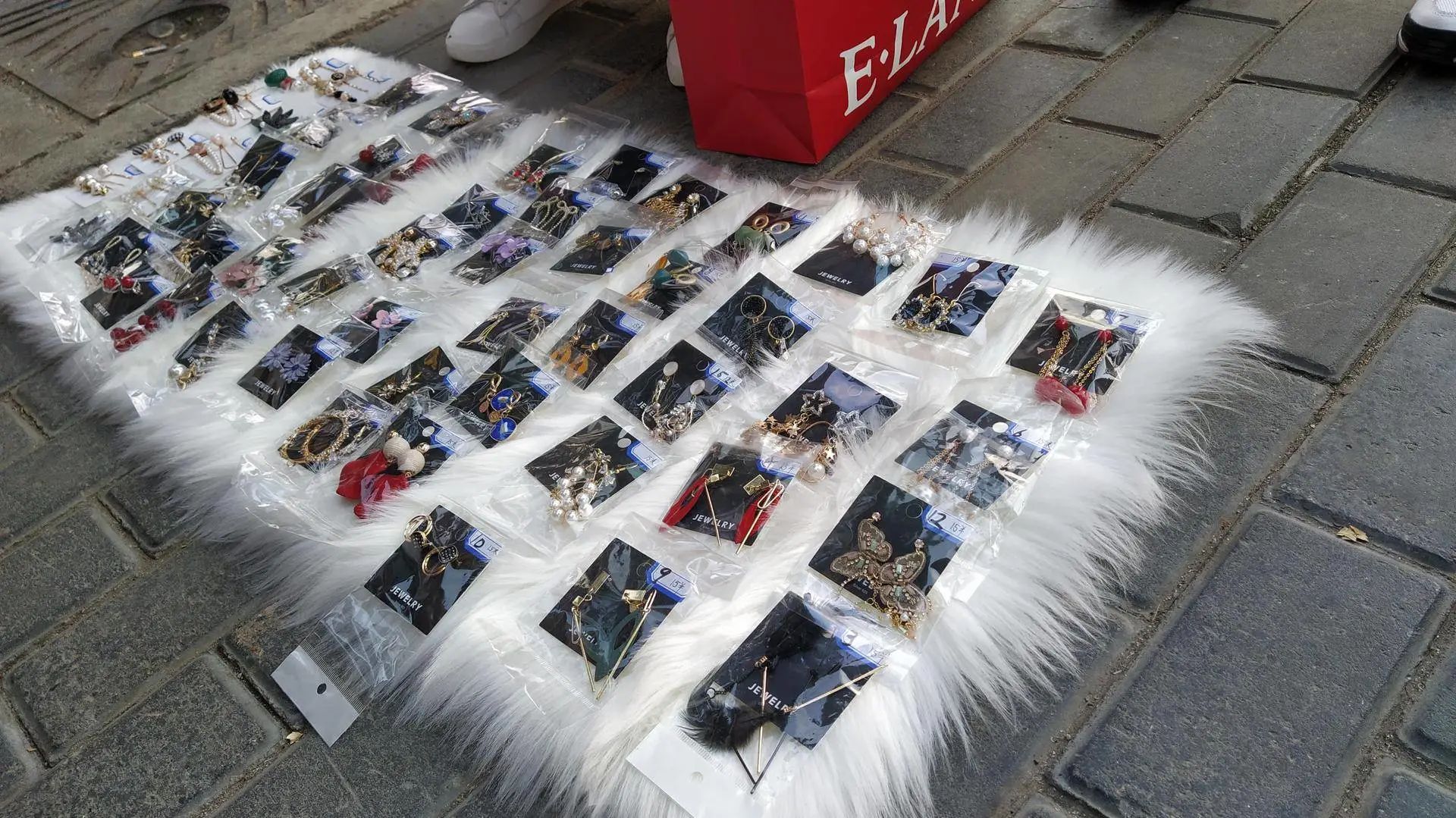 摆摊真的挣钱吗,真的很想摆摊吗