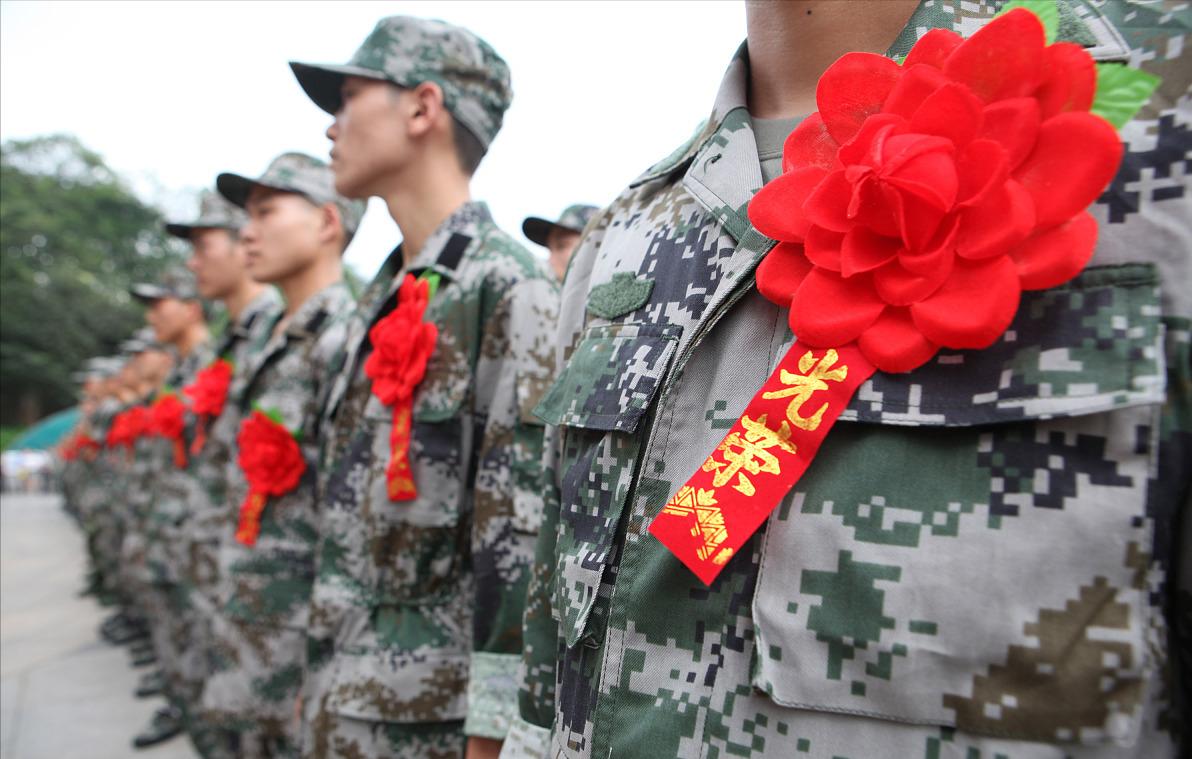 女大学生当兵的条件和要求2021年,2023年大学生当兵的优势