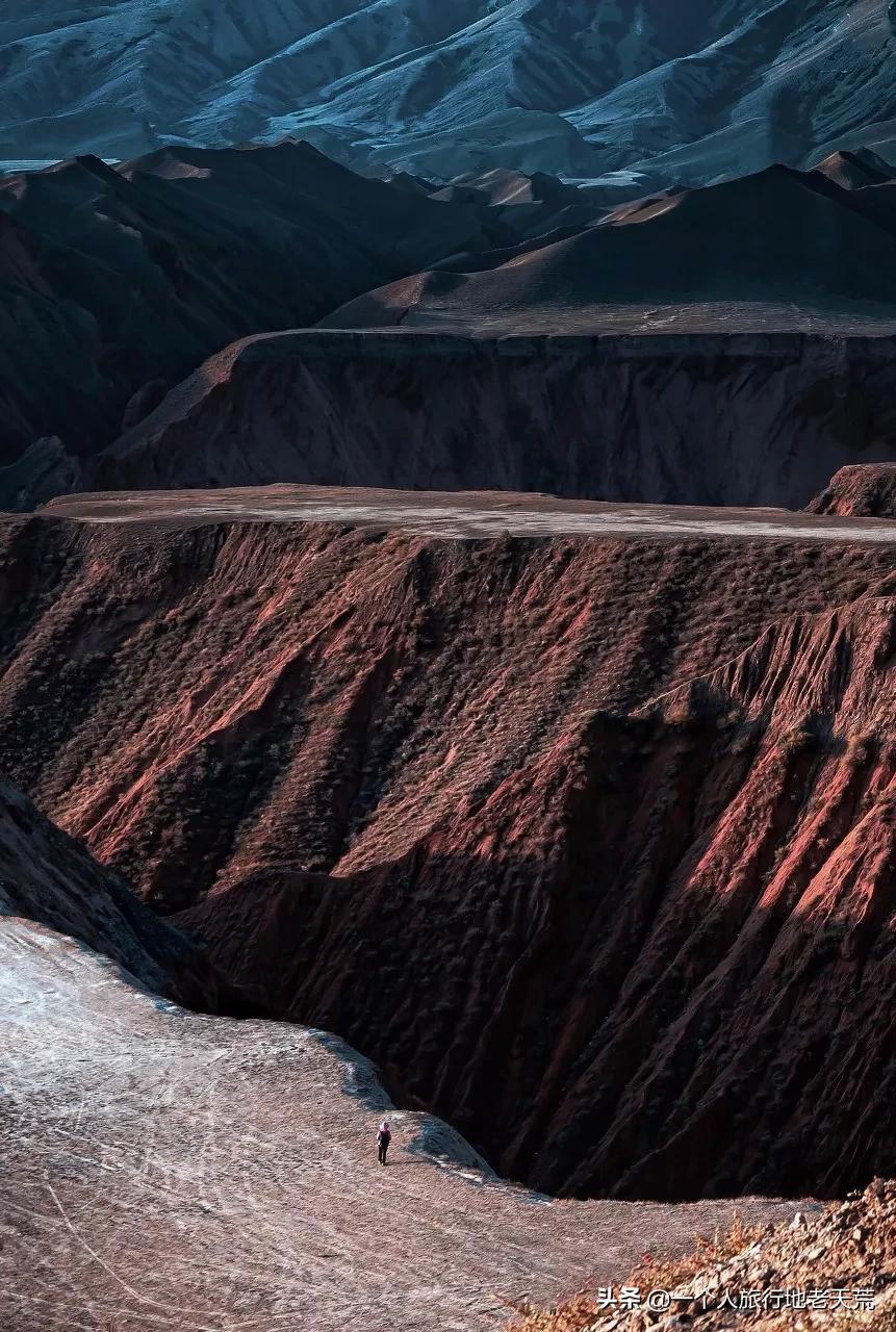 如果你不了解现实你就去看历史,如果你不了解历史就无法展望未来