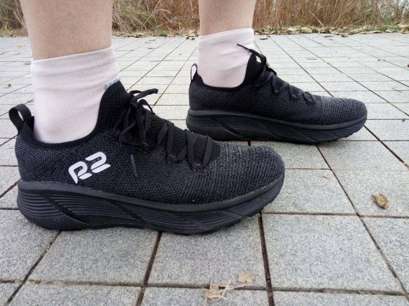 r2realrun跑步鞋测评,r2realrun云跑鞋减震跑步鞋