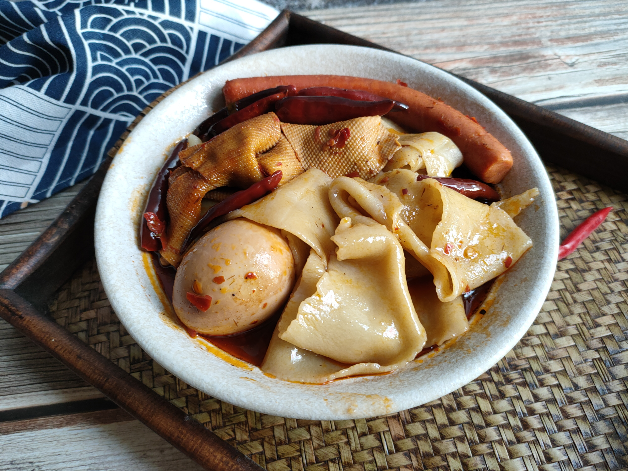 牛肉板面的正宗做法汤汁,牛肉板面好吃的家常做法