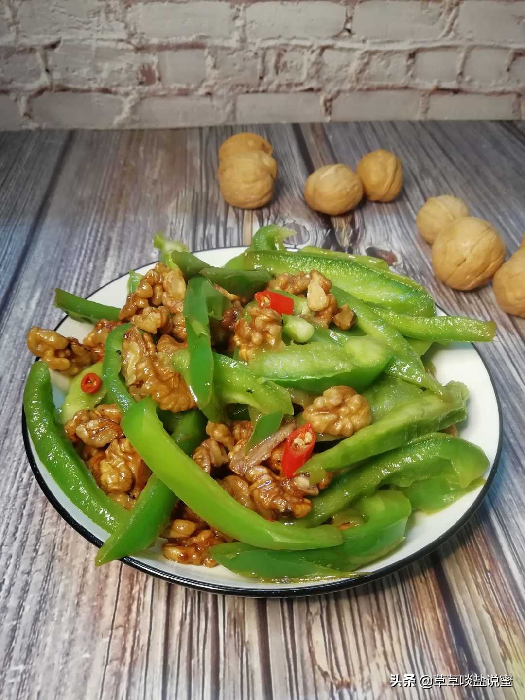 香油炒核桃仁治咳嗽吗,核桃和它一炒3天止咳秒杀止咳药