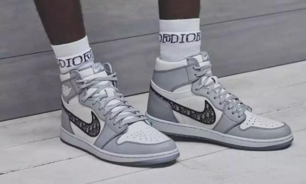 阿迪达斯和prada联名,阿迪达斯和迪奥2019款联名鞋子