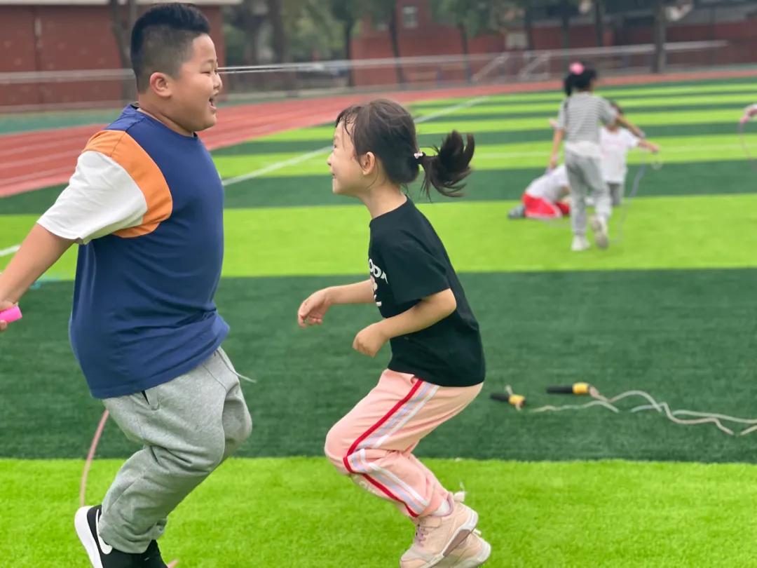 小学落实双减工作机制,家长对学校强化双减工作的建议