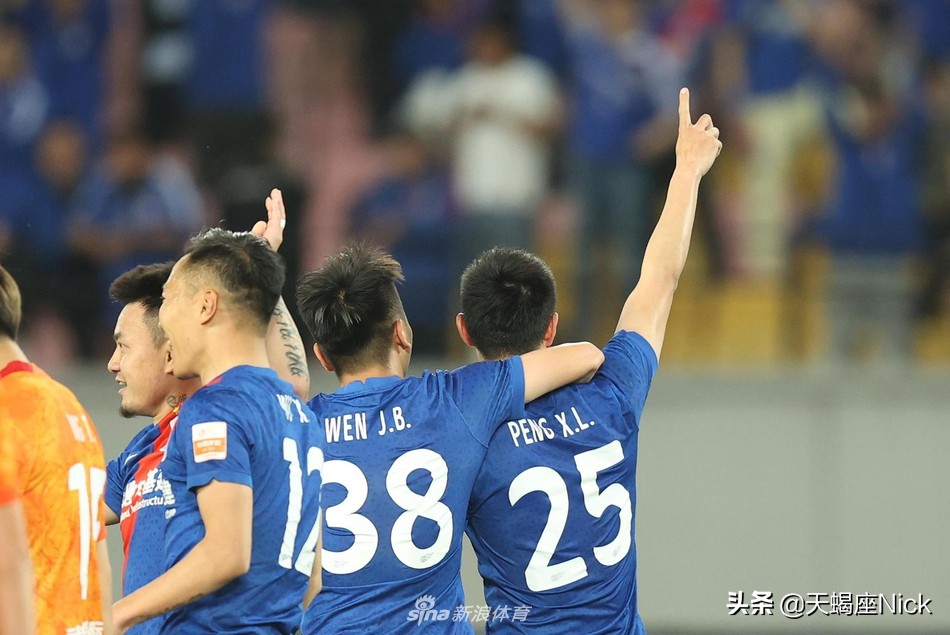 中超战报:巴索戈收获首球后伤退申花逆转武汉迎两连胜