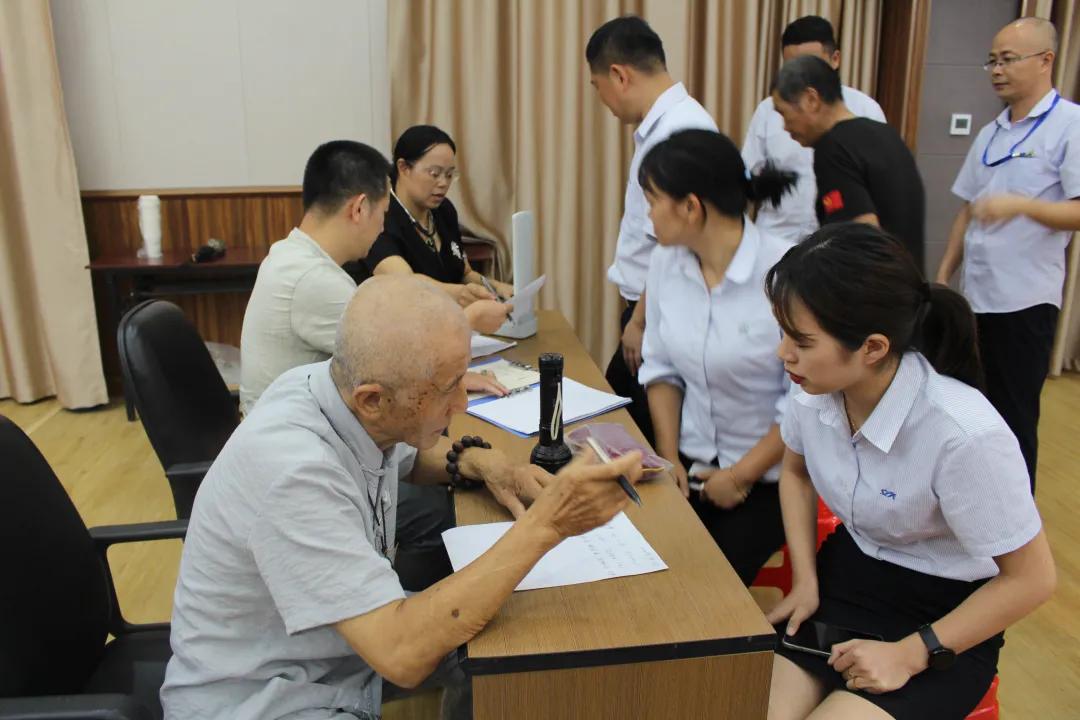 「关爱员工健康」福建立兴特邀漳州著名老中医开设颈椎健康讲座