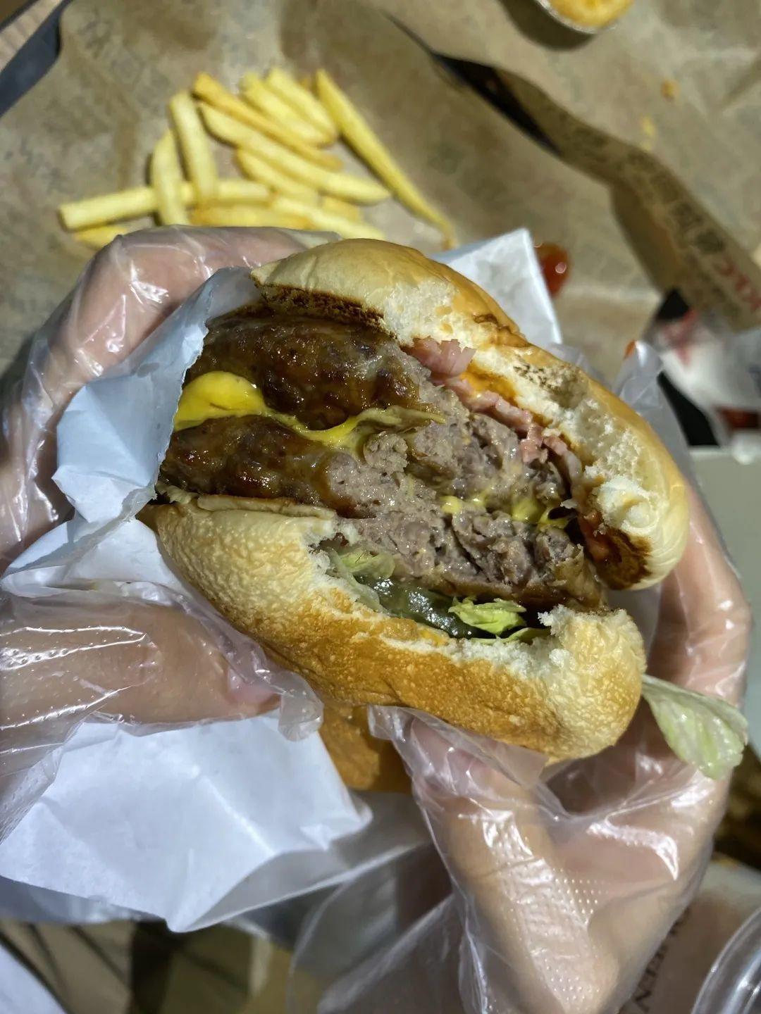 肯德基双层嫩牛堡和巨无霸,肯德基双层嫩牛堡和厚牛堡哪个好