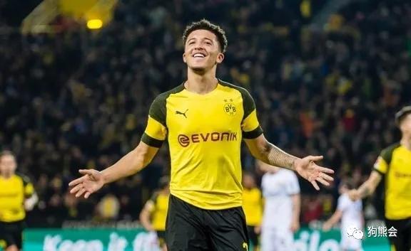 当今世界前十足球运动员身价,足球虚高的身价