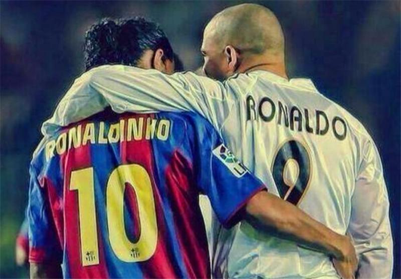 他在大小罗最佳阵容打中路，劳尔卡卡同样选择，逆足却在边路成名