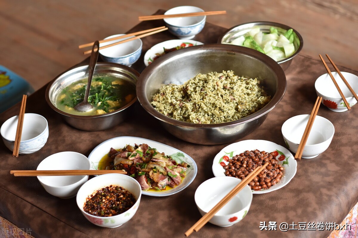 清明节期间人们都吃哪些食物,清明节传统食物青团简单介绍