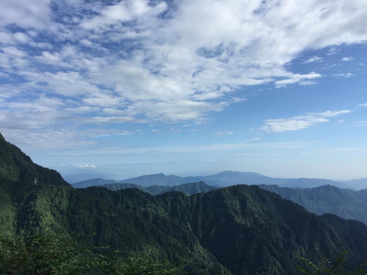峨眉山登顶佛像,峨眉山登顶记完整版