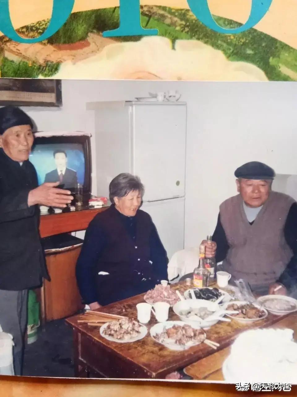 父亲留下的拐杖图片,父亲拄拐棍背影素材