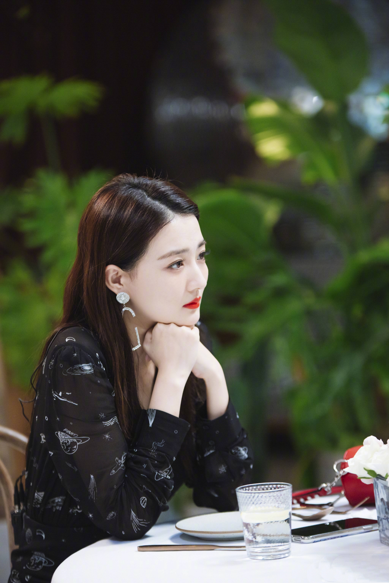 徐璐佩戴什么样的耳饰,徐璐耳钉同款