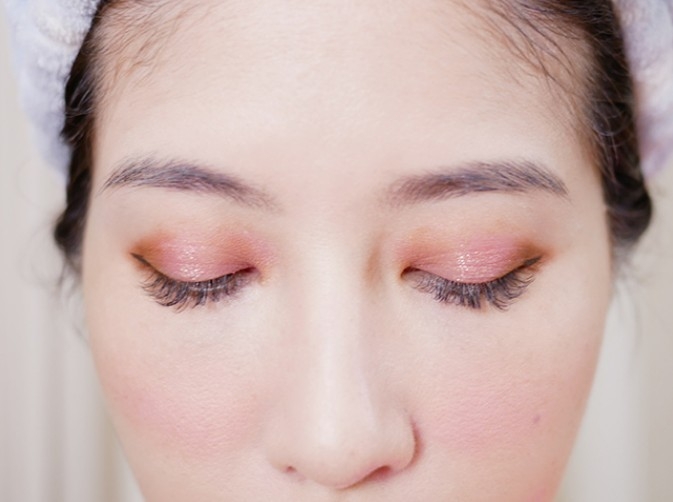 新手学画眼影应该选怎么样的眼影,一套眼影刷可以用不同的眼影盘吗