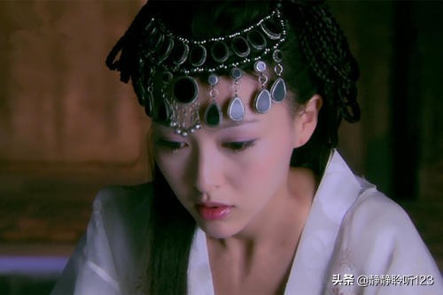 古装美女有名字的,名字带紫的女明星