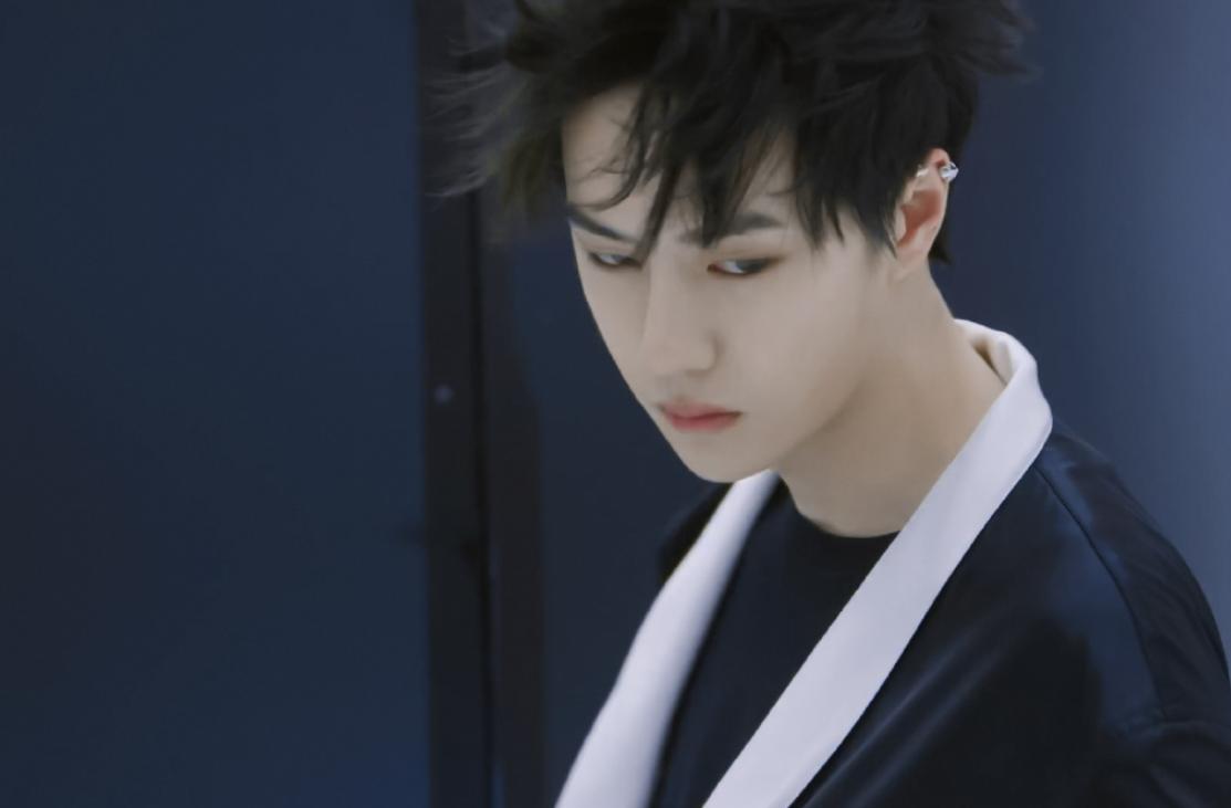 王一博直男场面,王一博直男名场面采访陈情令