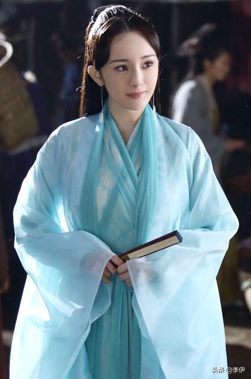 魏大勋杨幂小时候的照片,魏大勋和杨幂照片高清