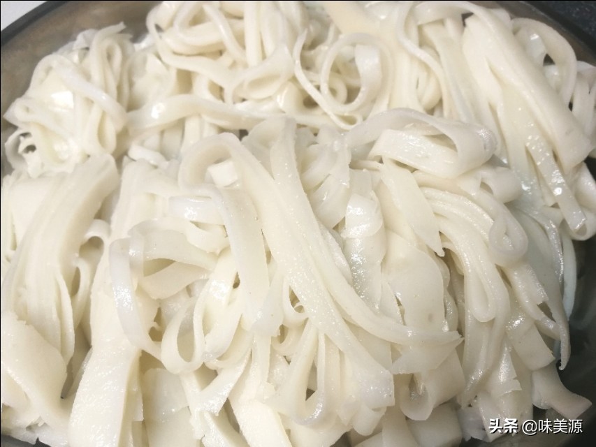 大米粉自制米粉可以炒着吃吗,自制红曲米粉最简单的方法