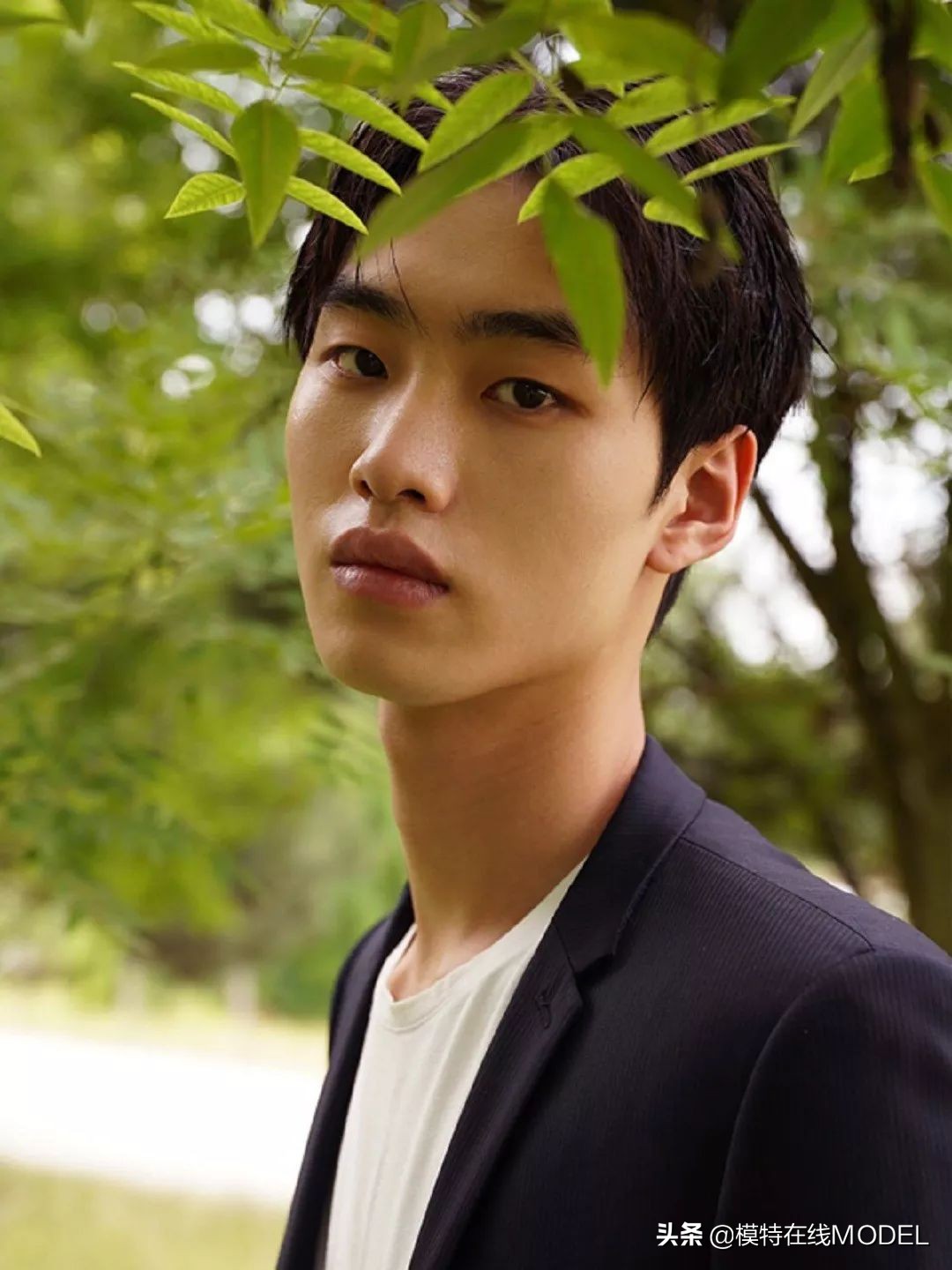 平面模特拍摄姿势新手教程,平面产品拍摄技巧