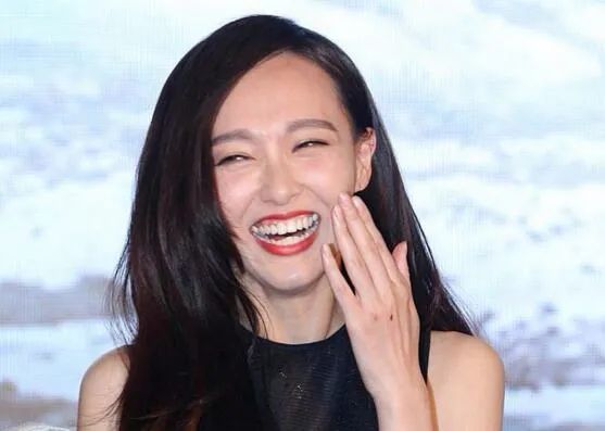 怎么练出angelababy微笑唇,angelababy演技微笑唇