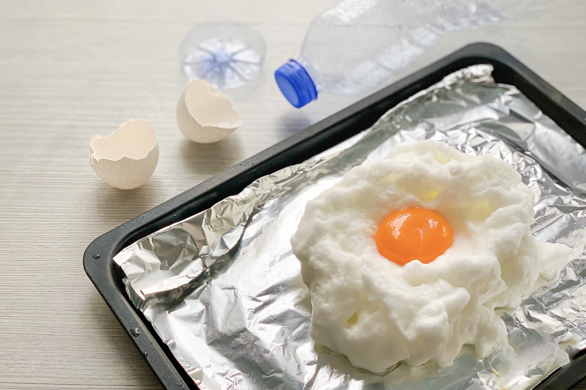 自制打蛋神器教程,用塑料杯做打蛋神器