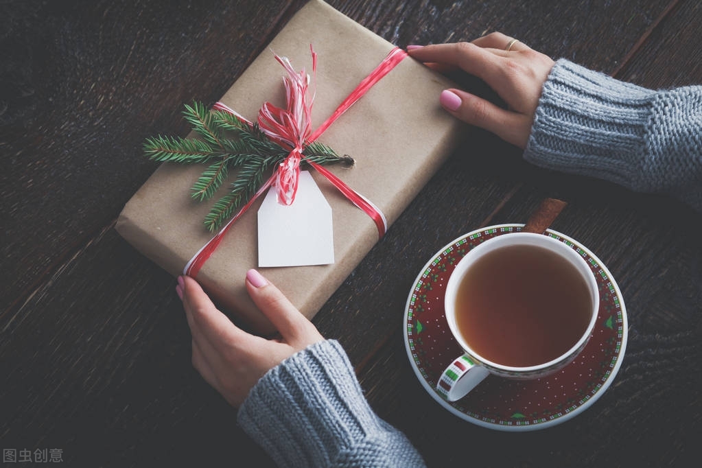 读《诗经•静女》：明白礼物的意义是什么？