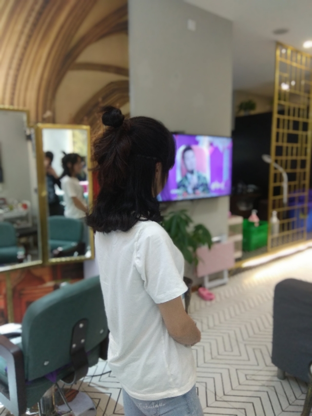 云朵卷发型中长发,慵懒云朵卷中长发