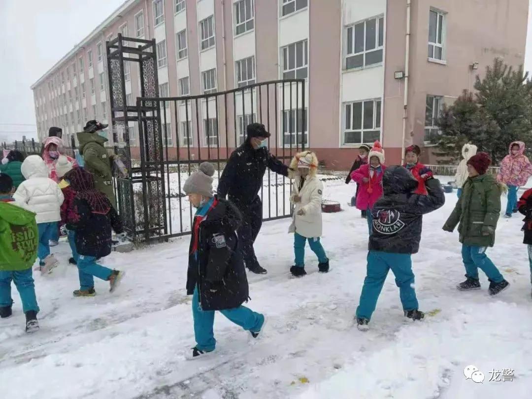 战严寒抗风雪护君平安,战严寒护平安