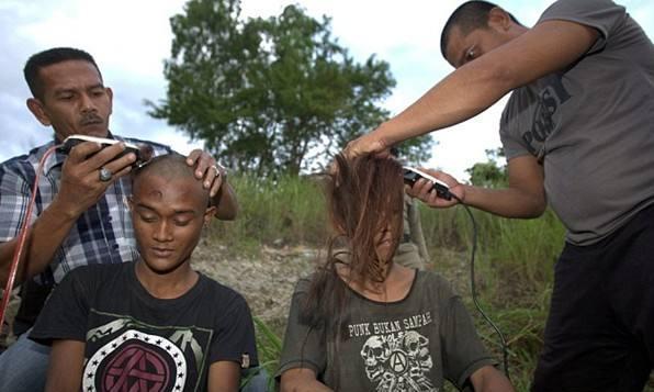 国外开车违规奇葩处罚,欧美奇葩违章处罚