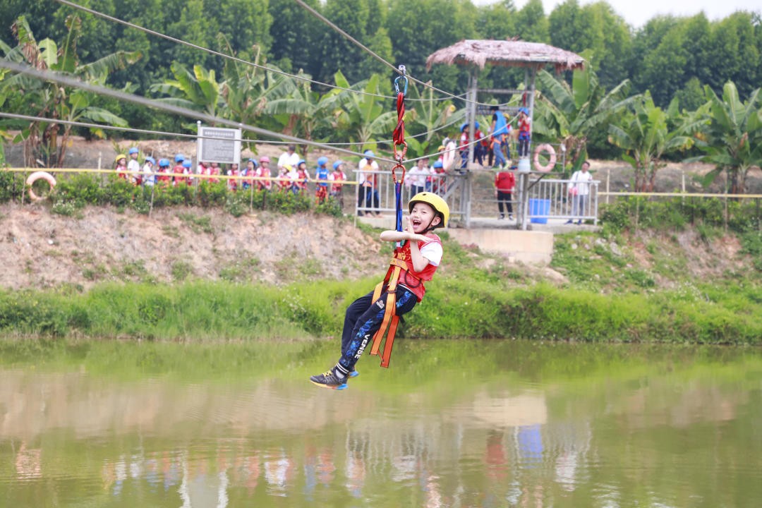 东莞东城万达亲子活动,亲子足球嘉年华广州上演