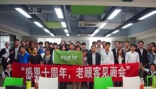 这家“中式快餐店”拳打真功夫、脚踢德克士,可我真的不认识啊