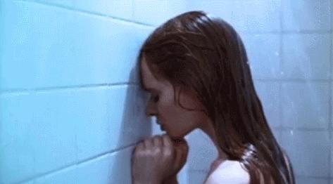 明星精致起来好吓人，花100万美金买床，20台加湿器放卧室