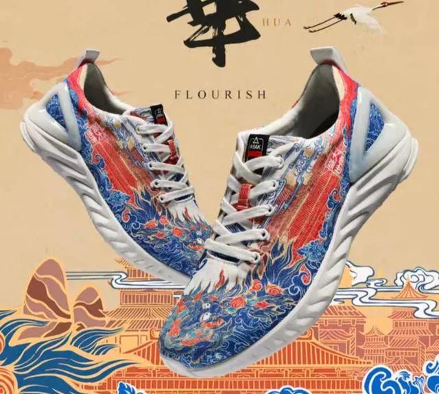 耐克新出的垃圾鞋,耐克阿迪达斯夏季短袖推荐