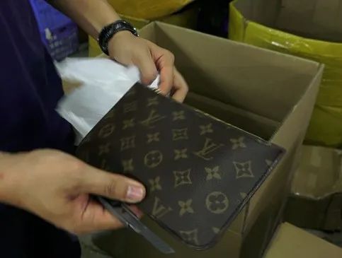 涉案4亿奢侈品,爱马仕包顾佳