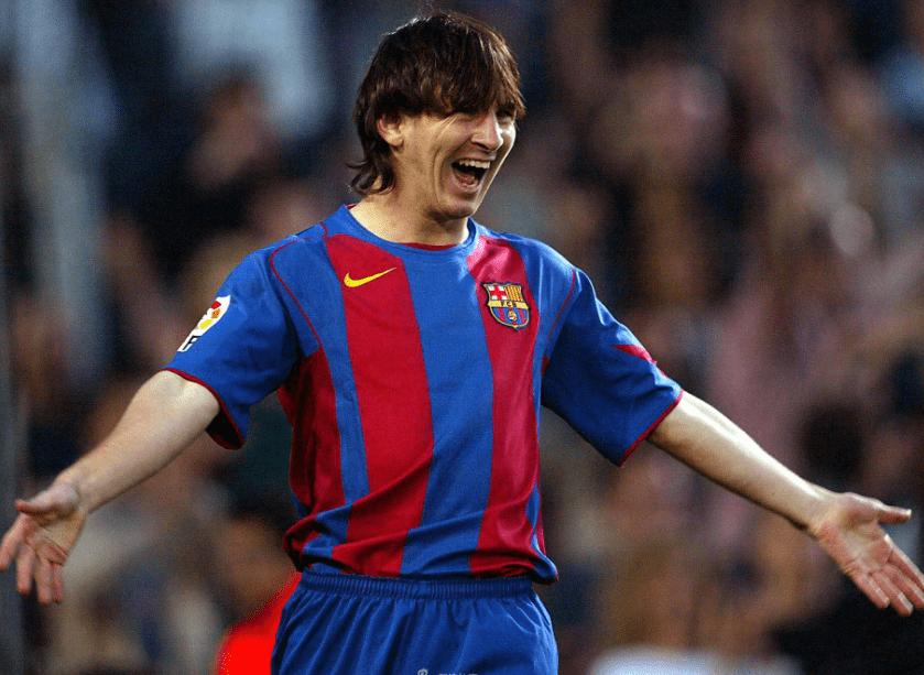 足球史上最感人的100秒,梅西落泪球迷泪目,诺坎普从此无王