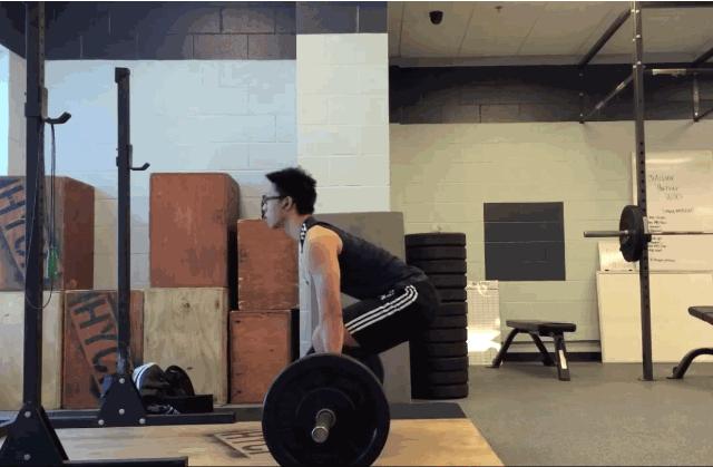 后背脊柱两边疼是什么原因,胸后背脊柱中间疼痛是什么原因