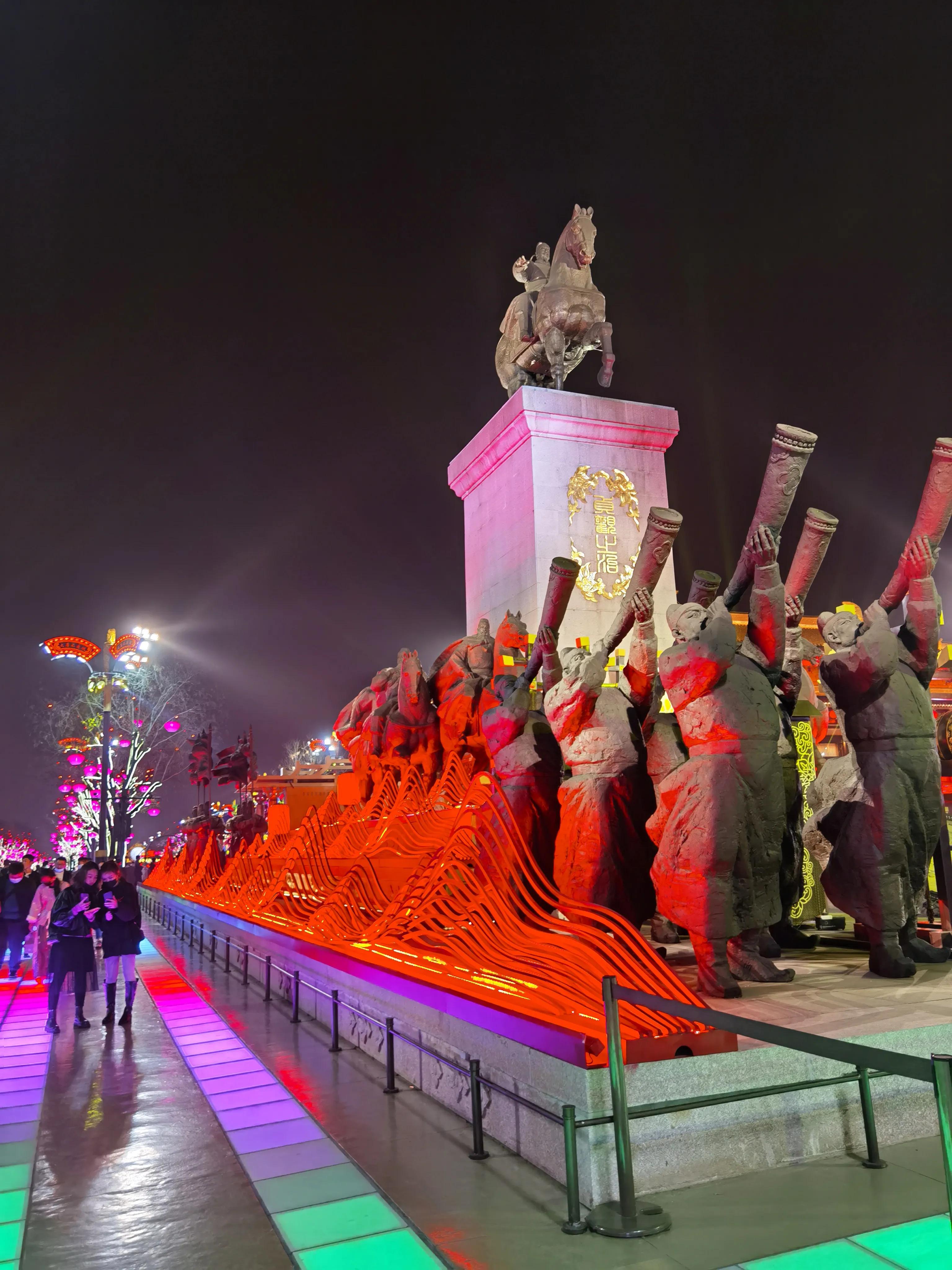 西安大唐不夜城值得去吗,西安大唐不夜城人气爆棚心念旧巷