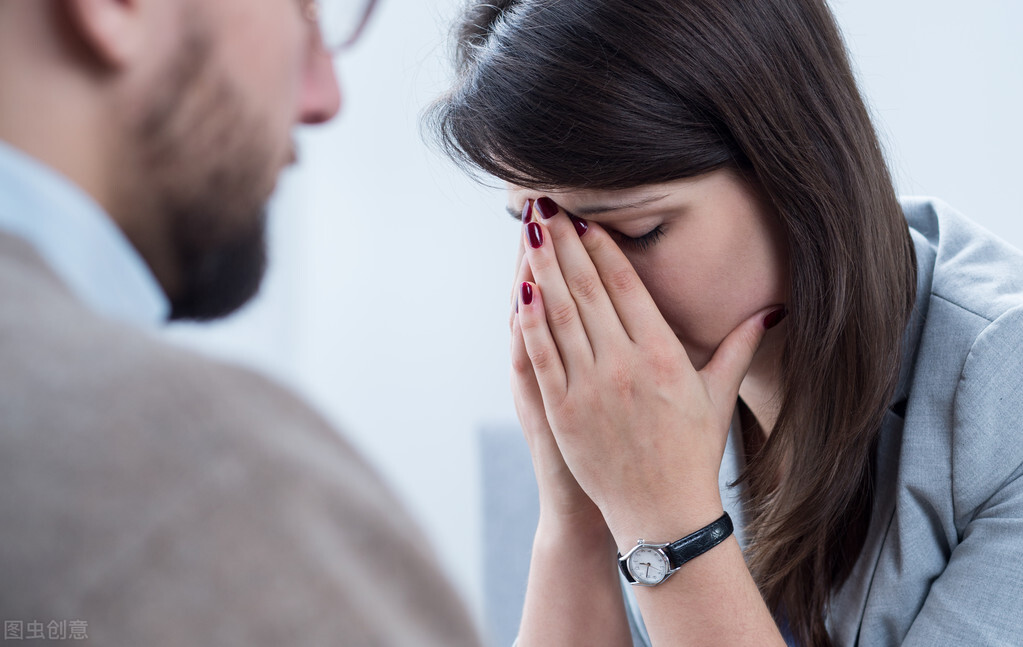 轻微抑郁症的症状表现治疗方法,抑郁状态和轻度抑郁症有什么区别