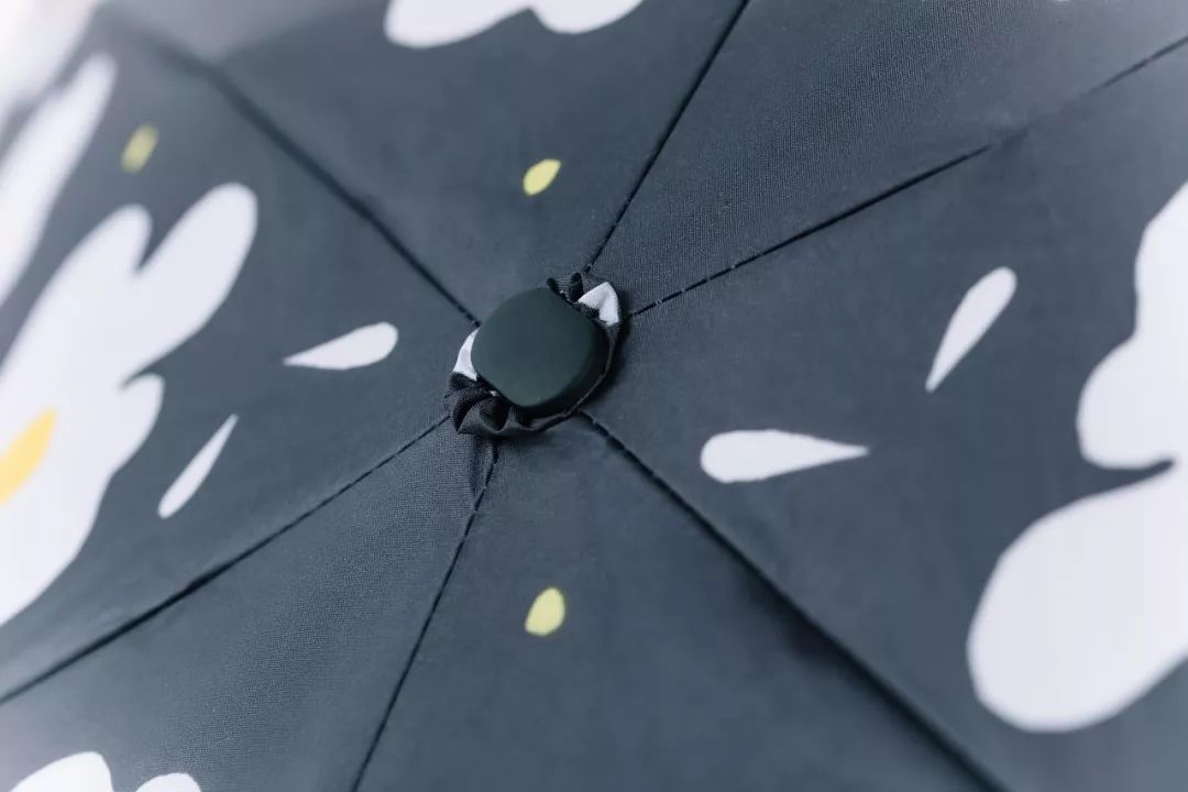 程潇白色珠光绸,程潇的美颜秘诀