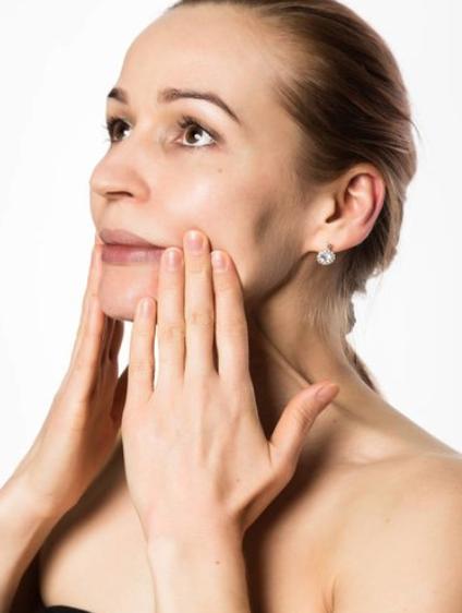 面部松弛怎么打玻尿酸,脸下垂用玻尿酸可以提升吗