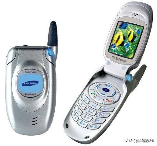 曾经最潮的功能手机，20几年前就买到了4000元，你还记得哪一款？