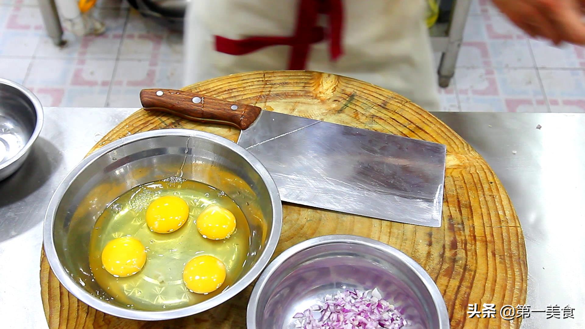 鸡蛋煎了再炒好吃吗,鸡蛋这样做真好吃不炒不煮